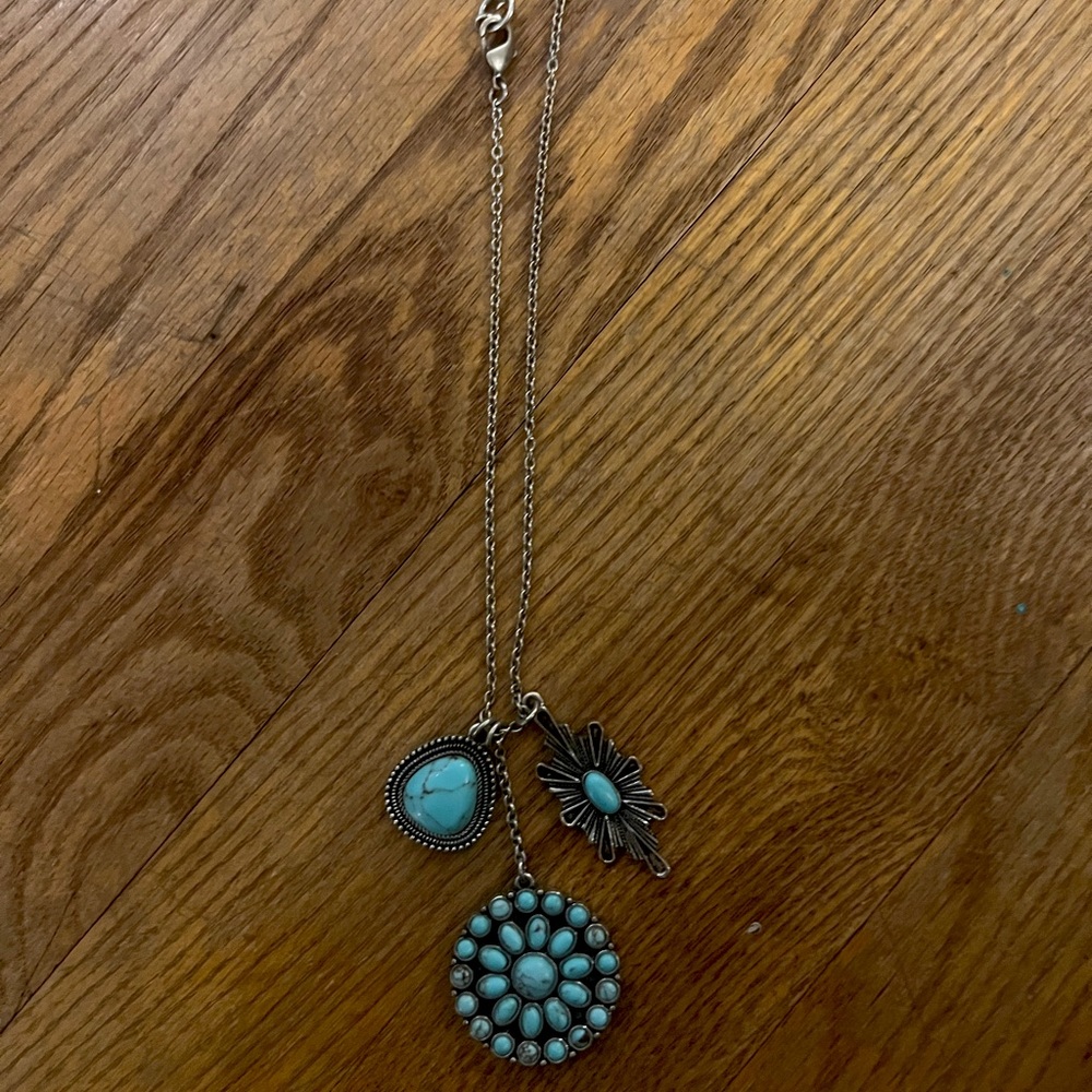 LUCKY Turquoise Necklace 🍀